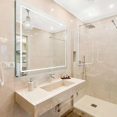 Luxury Dreams בית הארחה