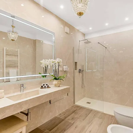 Luxury Dreams 4*
