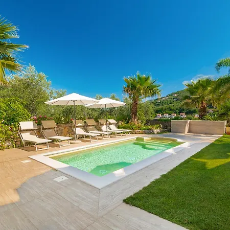 Luxury Dreams *