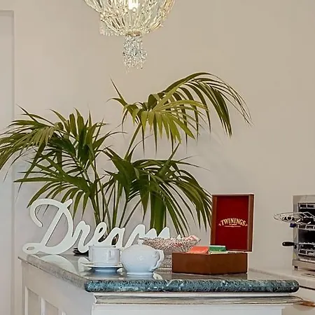 Luxury Dreams Guest house *