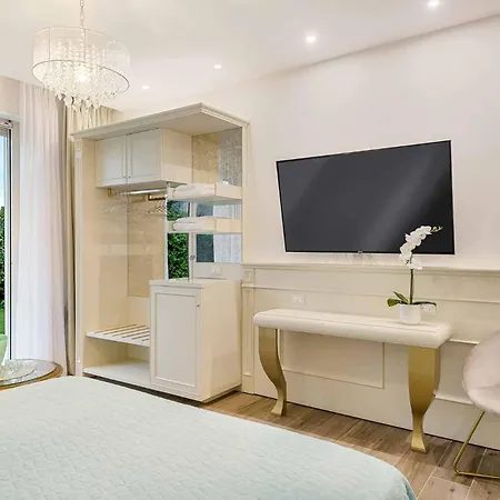 Luxury Dreams 4*