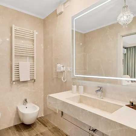 Luxury Dreams 4* لا سبيتسْيا