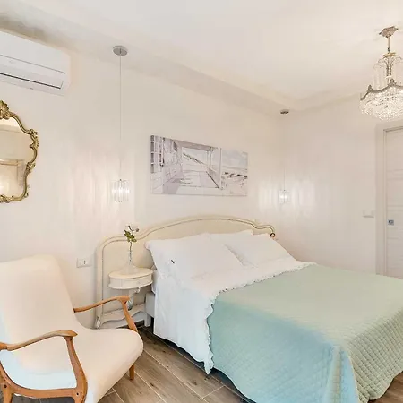 Luxury Dreams 4* لا سبيتسْيا