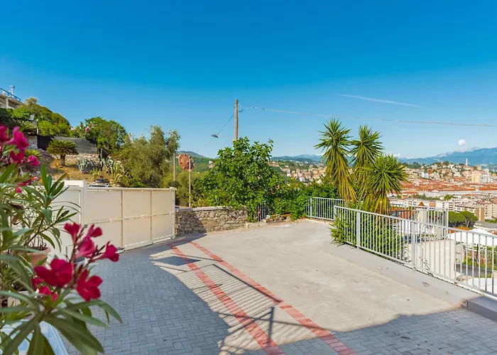 Πανσιόν Luxury Dreams 4*