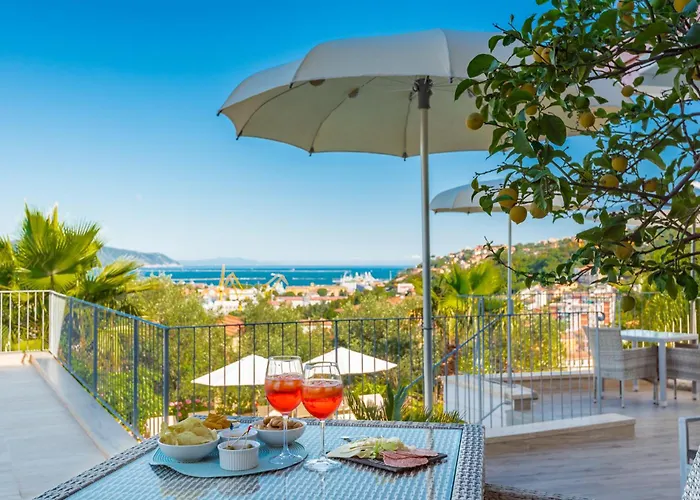 Πανσιόν Luxury Dreams 4*